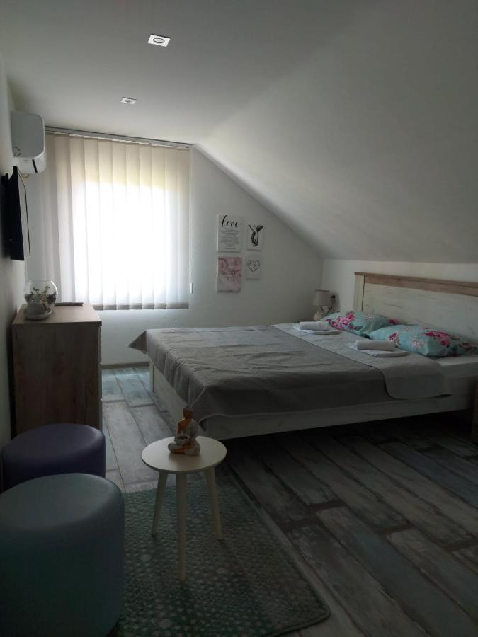 Lucic Guesthouse Cetinje Esterno foto